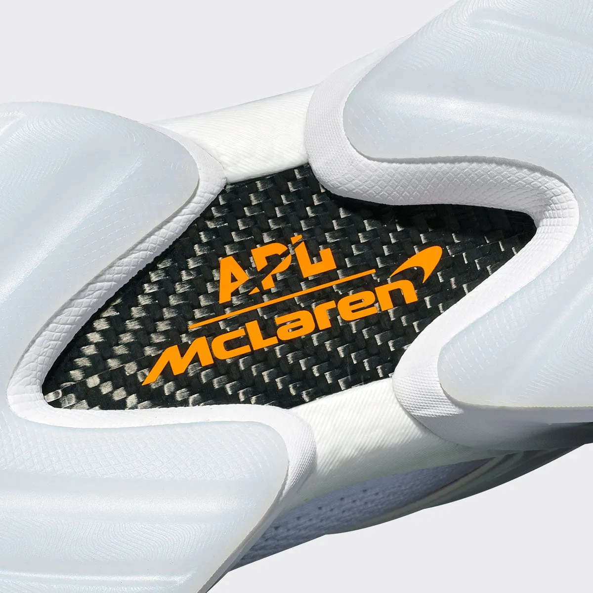 APL  McLaren HySpeed White / McLaren Orange