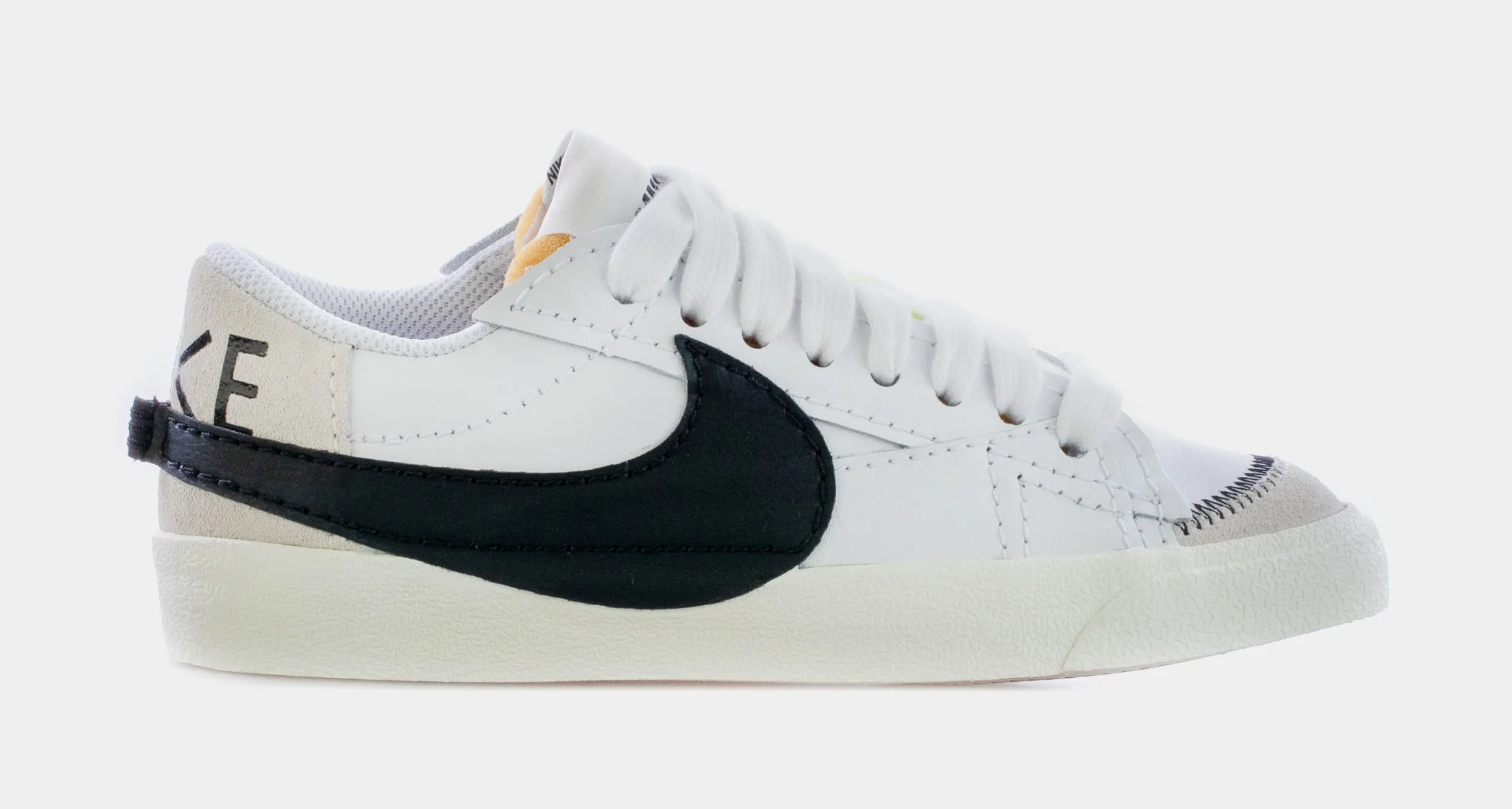 Blazer Low 77 Jumbo Womens Lifestyle Shoes (White)