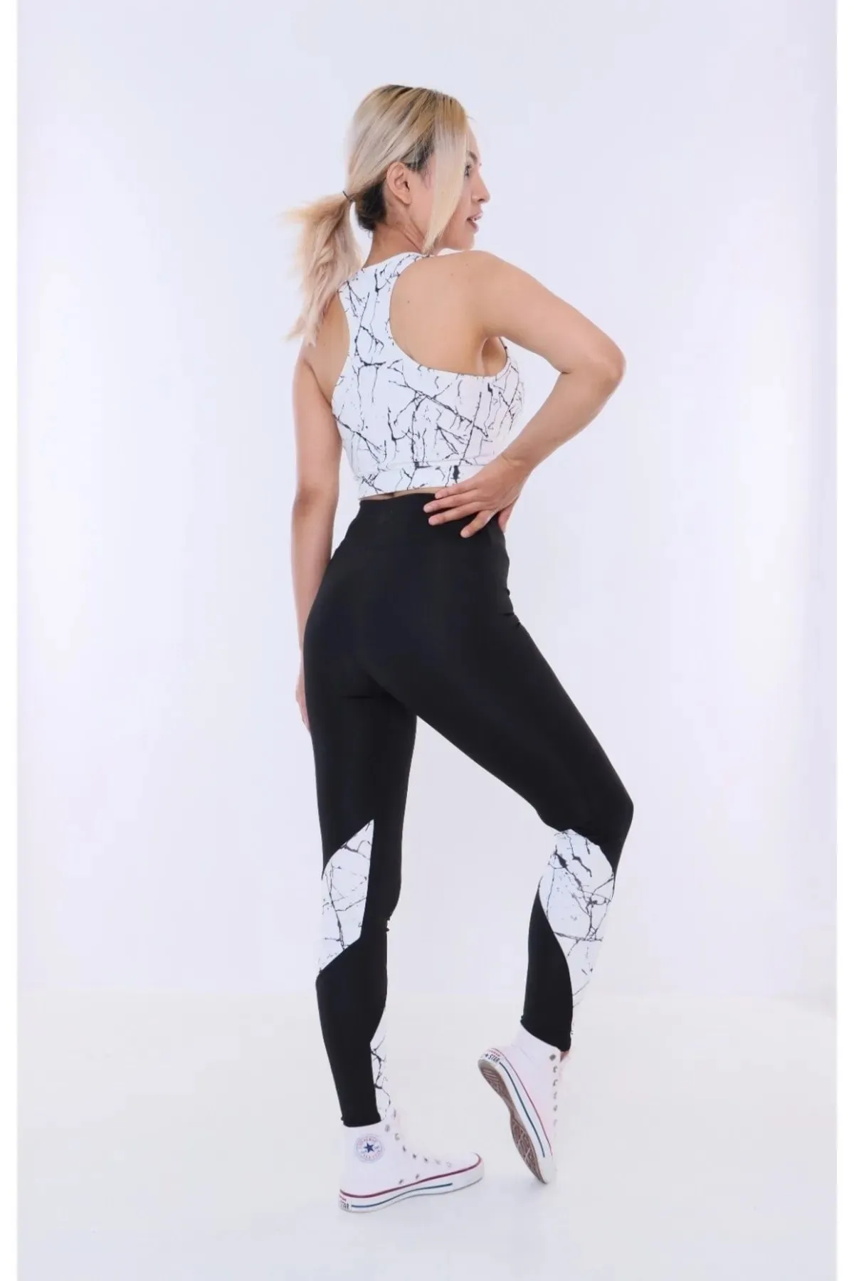 Buzzard Women's White Patterned Black High Waist Sport Leggings