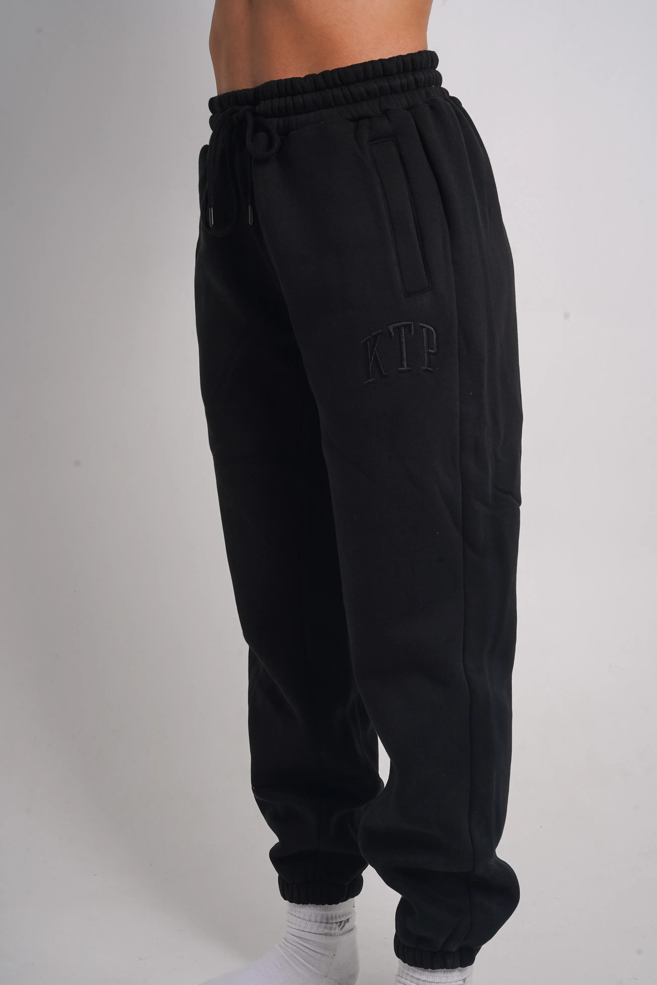 Series 2 Sweatpants - Black